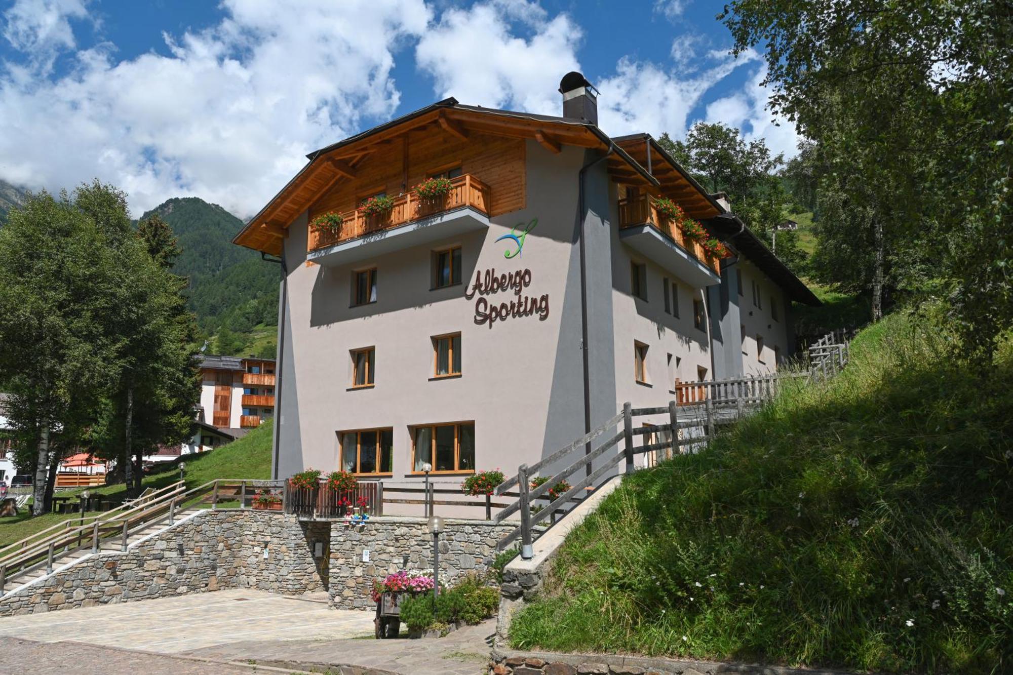 פיו פונטי Albergo Sporting מראה חיצוני תמונה